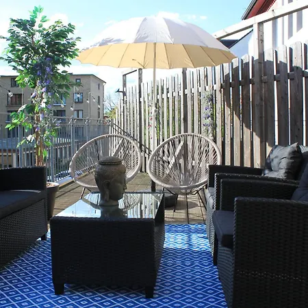 R B Apartment Hamburg Family - 108 Qm Mit Dachterrasse - Badewanne & Dusche - Kostenloses Parken - 2 Schlafzimmer Exterior photo
