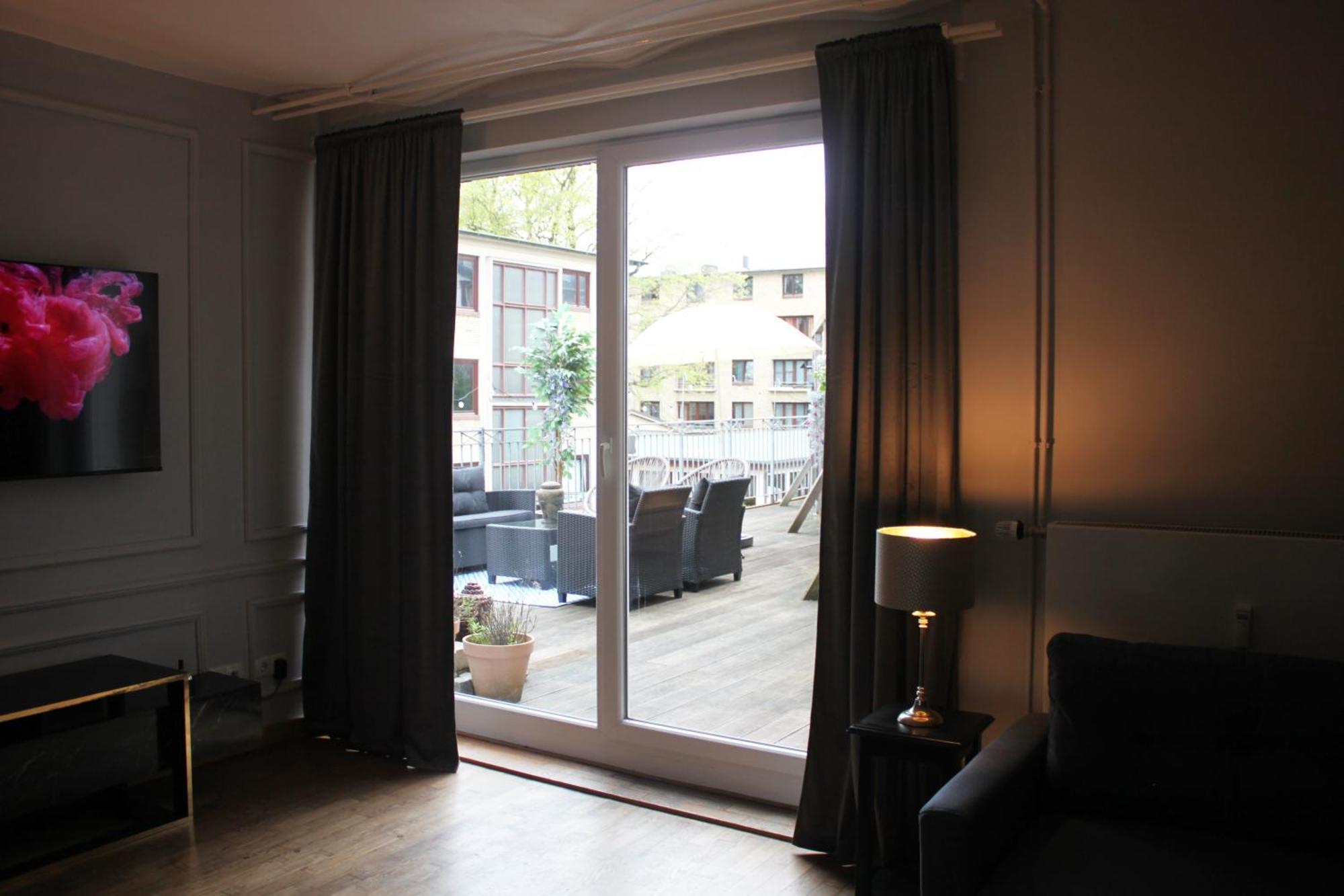 Apartment R B Family - 108 Qm Mit Dachterrasse - Badewanne & Dusche - Kostenloses Parken - 2 Schlafzimmer